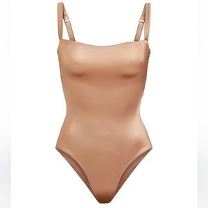 🤎 NWOT Skims Stretch Satan Smoothing Bodysuit